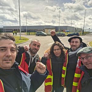 La CGT Adecco à Ressons-sur-Matz dans l'Oise pour le mouvement de grève concernant les NAO actuellement en cours de négociation.